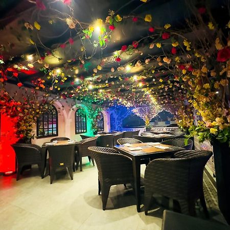Rose Palace Hotel, Gulberg لاهور المظهر الخارجي الصورة