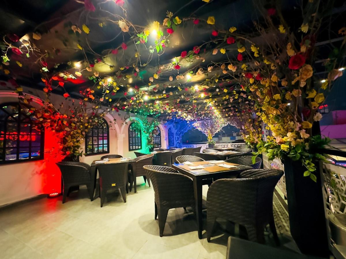 Rose Palace Hotel, Gulberg لاهور المظهر الخارجي الصورة